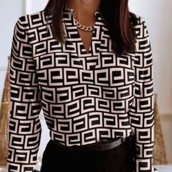 NWT STYLEWE Black & Light Pink Geometric Pattern Long Sleeve V Neck Blouse Sz L - Picture 1 of 8